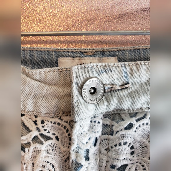 Aeropostale Embroidered Light Wash Denim Shorts - Picture 4 of 7